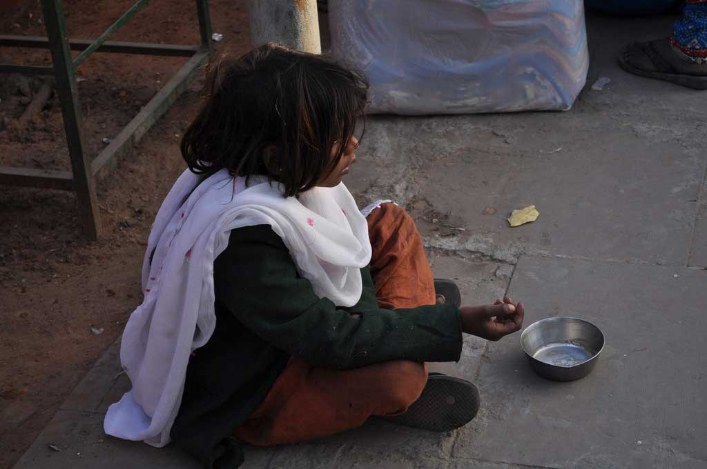 ↑簡潔なビジョンを力強く伝える「私は貧しい人の中のさらに貧しい人の為に仕えます」　(Harsh Agrawal)