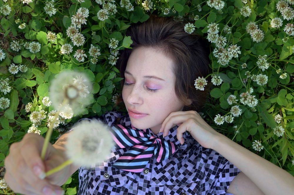 髪の毛にベビーオイルはつけないで 髪は髪専用オイルがおすすめ 綺和美 髪の毛にベビーオイルはつけないで 髪は髪専用オイルがおすすめ 綺和美