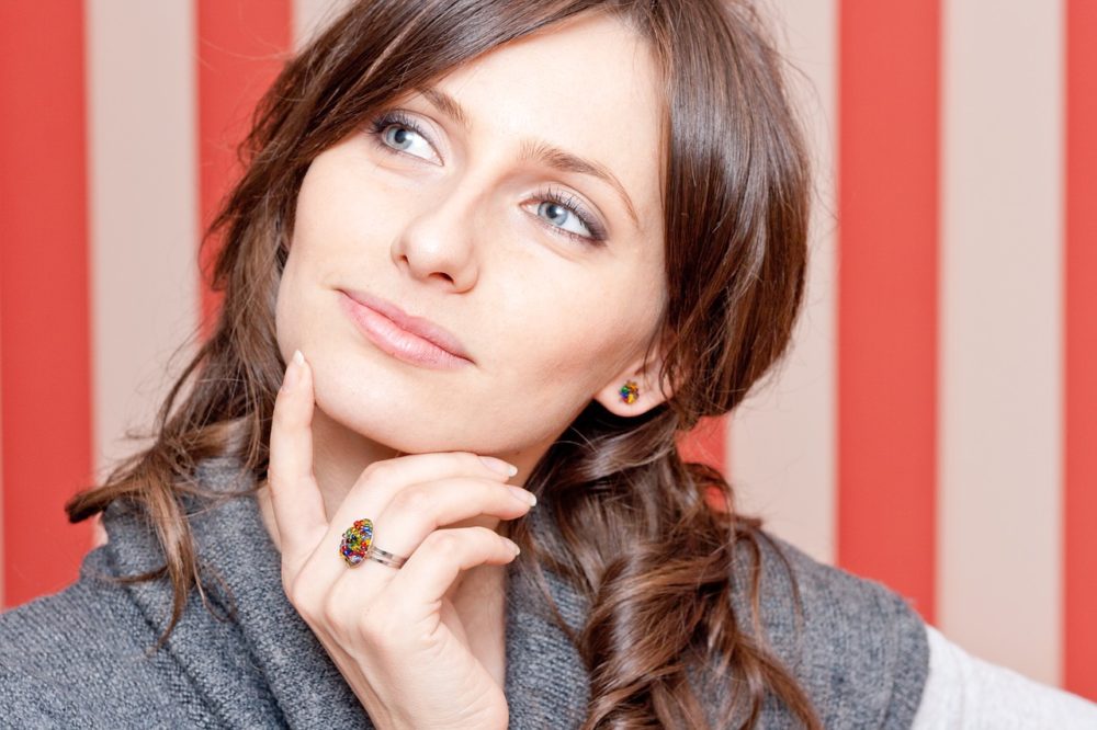 髪の毛にベビーオイルはつけないで 髪は髪専用オイルがおすすめ 綺和美 髪の毛にベビーオイルはつけないで 髪は髪専用オイルがおすすめ 綺和美